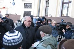 Владимир Вольф: «Острая проблема с поставкой льготных лекарств снята. Сейчас мы налаживаем новую систему обеспечения льготными препаратами» Владимир Вольф: «Острая проблема с поставкой льготных лекарств снята. Сейчас мы налаживаем новую систему обеспечения льготными препаратами»