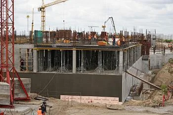 Антон Алиханов: Самое главное для нас - закрыть тепловой контур онкоцентра до первых морозов Антон Алиханов: Самое главное для нас - закрыть тепловой контур онкоцентра до первых морозов